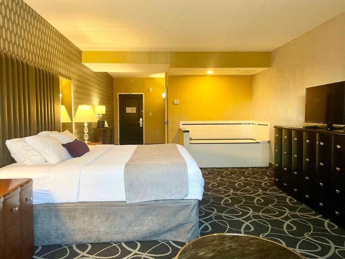 Park Manor Hotel Clifton Park Exterior foto A room at the Hilton Garden Inn in San Francisco