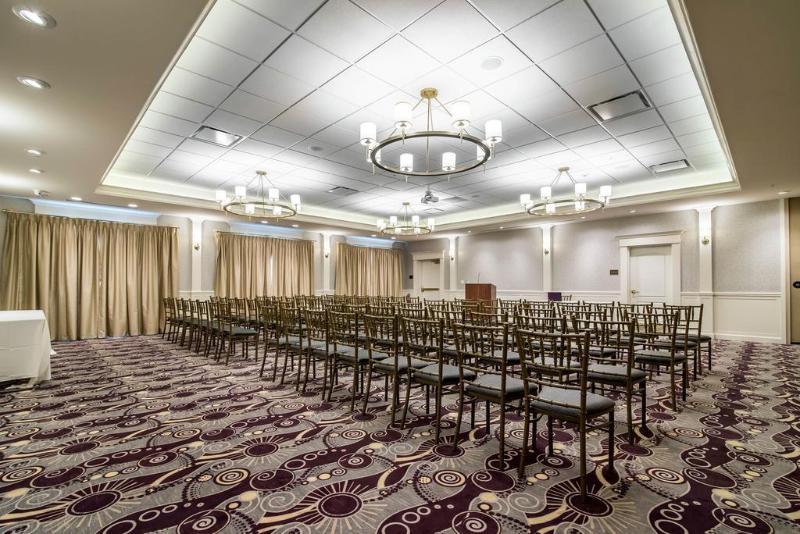Park Manor Hotel Clifton Park Exterior foto The ballroom at the hotel