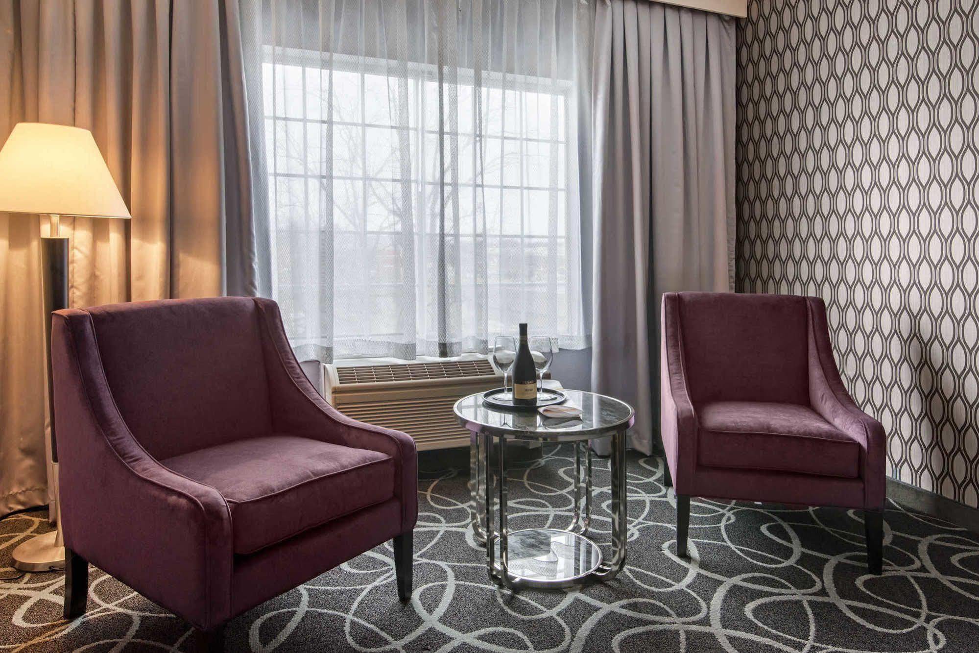 Park Manor Hotel Clifton Park Exterior foto A room at the hotel